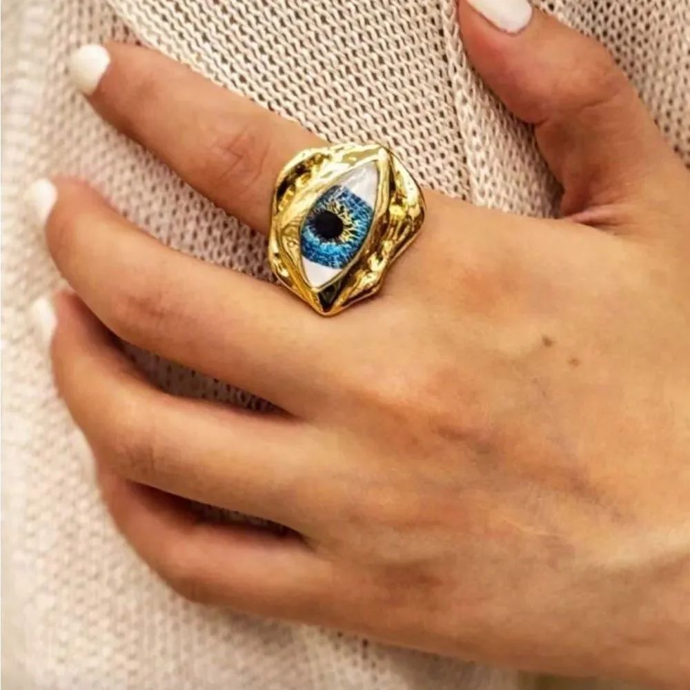 Evil Eye Ring Q124